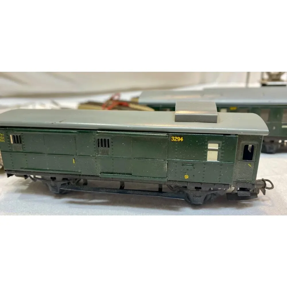 RARE VTG Märklin Electric Locomotive Set Green Track Ho Train w Tracks